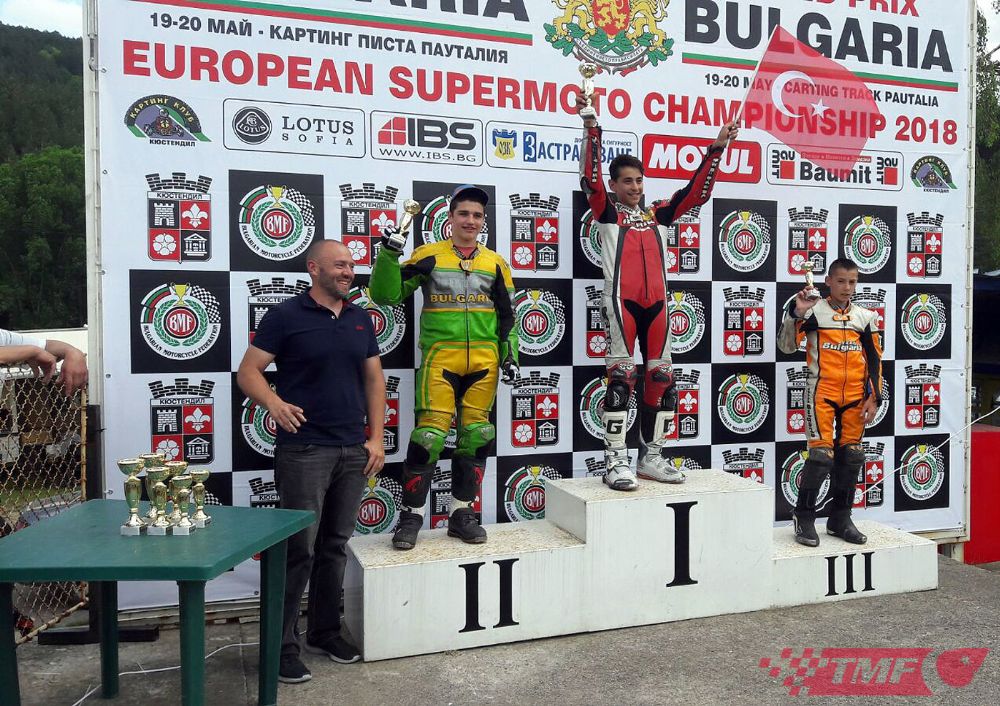 Süpermotocularımız Bulgaristan'da Kürsüye Çıktı